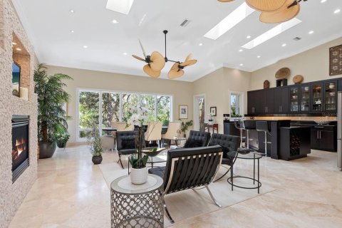 House in Siesta Key, Florida 4 bedrooms, 275.92 sq.m. № 1690067 - photo 2