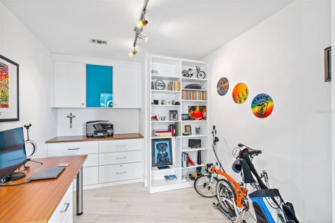 Copropriété à louer à Saint Petersburg, Floride: 1 chambre, 113.81 m2 № 2396923 - photo 8