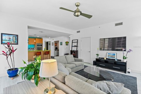 Copropriété à louer à Saint Petersburg, Floride: 1 chambre, 113.81 m2 № 2396923 - photo 5
