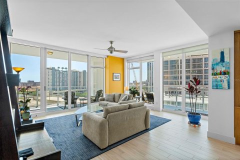 Condo à Saint Petersburg, Floride, 1 chambre № 2396923