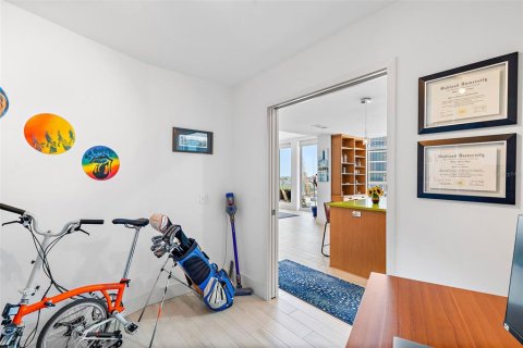 Copropriété à louer à Saint Petersburg, Floride: 1 chambre, 113.81 m2 № 2396923 - photo 9