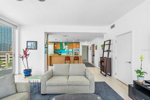 Copropriété à louer à Saint Petersburg, Floride: 1 chambre, 113.81 m2 № 2396923 - photo 4
