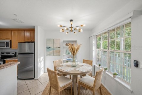 Copropriété à vendre à Sarasota, Floride: 2 chambres, 113.71 m2 № 2385866 - photo 4