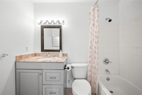 Copropriété à vendre à Sarasota, Floride: 2 chambres, 113.71 m2 № 2385866 - photo 20
