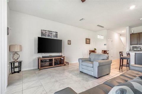 Townhouse in Davenport, Florida 3 bedrooms, 163.32 sq.m. № 1906371 - photo 19