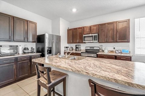 Townhouse in Davenport, Florida 3 bedrooms, 163.32 sq.m. № 1906371 - photo 10