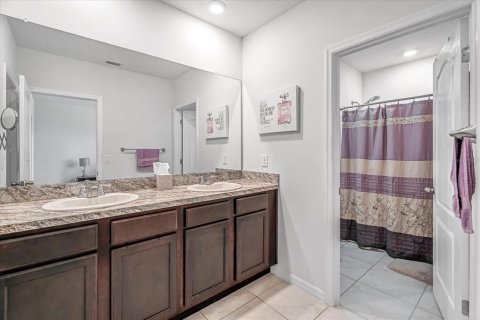 Townhouse in Davenport, Florida 3 bedrooms, 163.32 sq.m. № 1906371 - photo 29