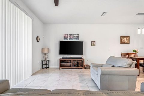 Townhouse in Davenport, Florida 3 bedrooms, 163.32 sq.m. № 1906371 - photo 18