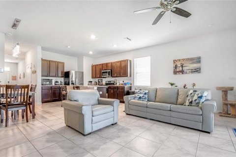 Townhouse in Davenport, Florida 3 bedrooms, 163.32 sq.m. № 1906371 - photo 21