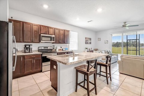 Townhouse in Davenport, Florida 3 bedrooms, 163.32 sq.m. № 1906371 - photo 9