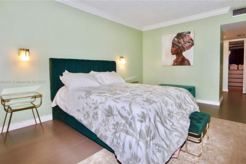 Купить кондоминиум в Авентура, Флорида 2 спальни, 121.98м2, № 1739285 - фото 21