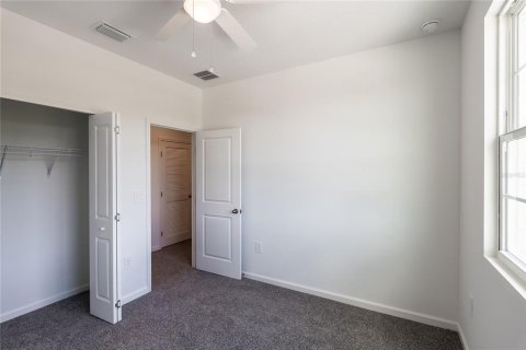 House in Orlando, Florida 4 bedrooms, 135.45 sq.m. № 2202104 - photo 23