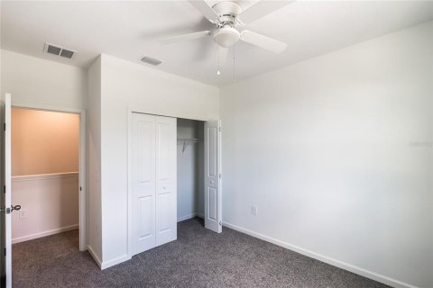 House in Orlando, Florida 4 bedrooms, 135.45 sq.m. № 2202104 - photo 24
