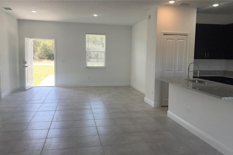 Villa ou maison à louer à Poinciana, Floride: 3 chambres, 144.93 m2 № 2119313 - photo 6