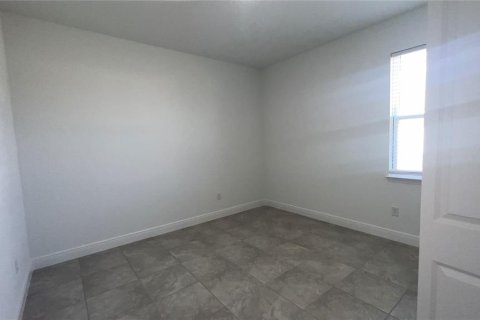 Villa ou maison à louer à Poinciana, Floride: 3 chambres, 144.93 m2 № 2119313 - photo 13