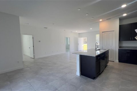 Villa ou maison à louer à Poinciana, Floride: 3 chambres, 144.93 m2 № 2119313 - photo 15