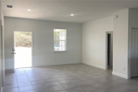 Villa ou maison à louer à Poinciana, Floride: 3 chambres, 144.93 m2 № 2119313 - photo 3