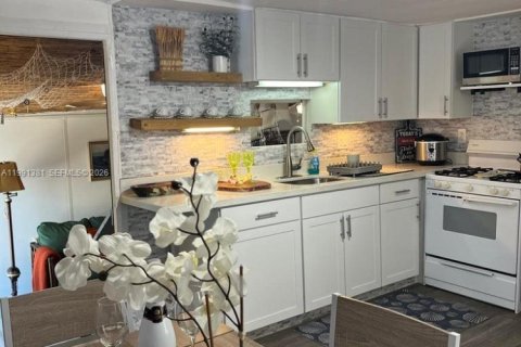 House in Key Largo, Florida 3 bedrooms № 2052510 - photo 26