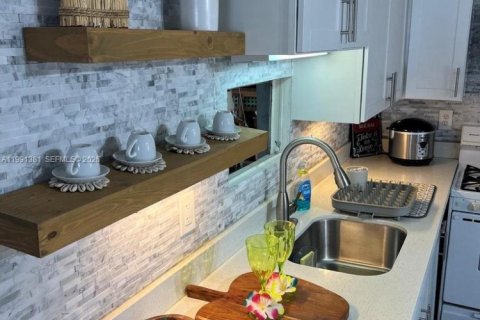 House in Key Largo, Florida 3 bedrooms № 2052510 - photo 23