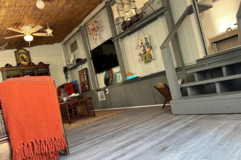 House in Key Largo, Florida 3 bedrooms № 2052510 - photo 21