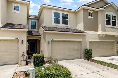 Adosado en alquiler en Oviedo, Florida, 2 dormitorios, 128.58 m2 № 1912464 - foto 3