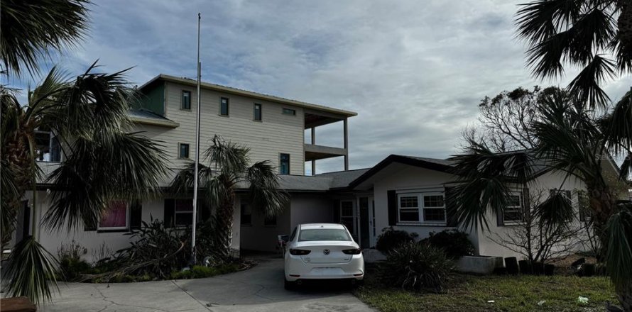 Villa ou maison à Treasure Island, Floride 2 chambres, 164.72 m2 № 1409574