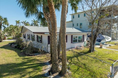 Villa ou maison à vendre à Treasure Island, Floride: 2 chambres, 164.72 m2 № 1409574 - photo 5