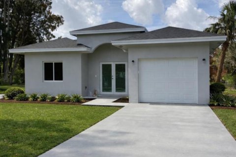 Casa en St. Lucie, Florida 4 dormitorios, 134.71 m2 № 2078185