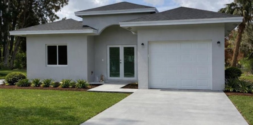 Casa en St. Lucie, Florida 4 dormitorios, 134.71 m2 № 2078185