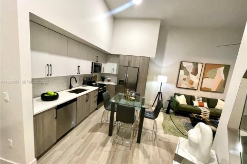 Снять в аренду квартиру в Майами, Флорида 2 спальни, 92.25м2, № 1990981 - фото 3