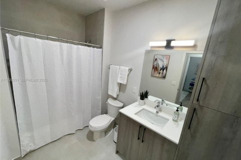 Снять в аренду квартиру в Майами, Флорида 2 спальни, 92.25м2, № 1990981 - фото 10