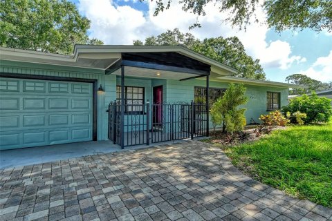 Villa ou maison à louer à Sarasota, Floride: 2 chambres, 150.32 m2 № 213352 - photo 2