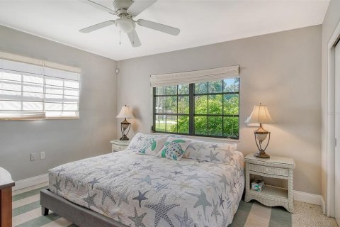 Villa ou maison à louer à Sarasota, Floride: 2 chambres, 150.32 m2 № 213352 - photo 16