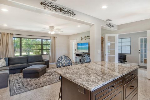 Villa ou maison à louer à Sarasota, Floride: 2 chambres, 150.32 m2 № 213352 - photo 12