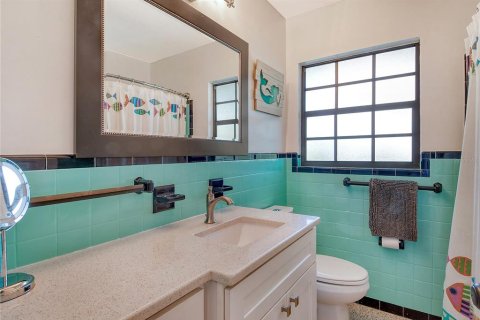 Villa ou maison à louer à Sarasota, Floride: 2 chambres, 150.32 m2 № 213352 - photo 18
