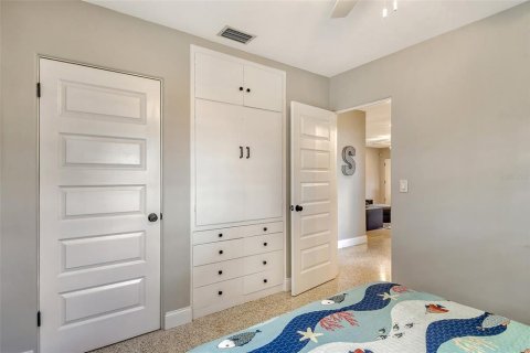 Villa ou maison à louer à Sarasota, Floride: 2 chambres, 150.32 m2 № 213352 - photo 21