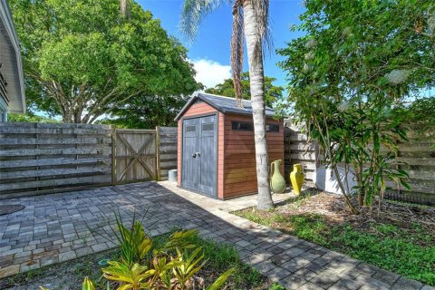 Villa ou maison à louer à Sarasota, Floride: 2 chambres, 150.32 m2 № 213352 - photo 30