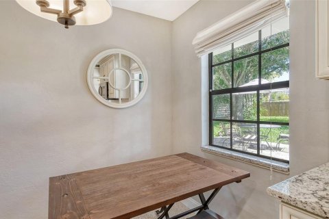 Villa ou maison à louer à Sarasota, Floride: 2 chambres, 150.32 m2 № 213352 - photo 13