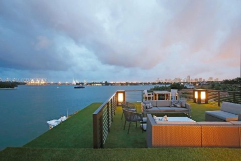 Terreno en venta en Miami, Florida № 2055322 - foto 5