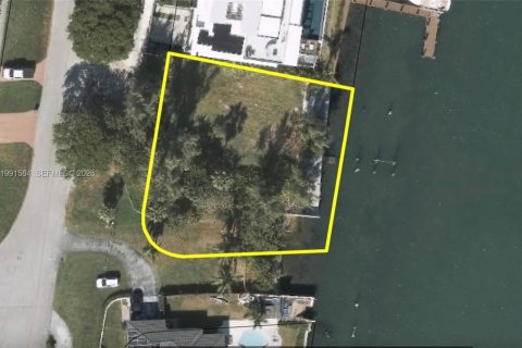 Terreno en Miami, Florida № 2055322