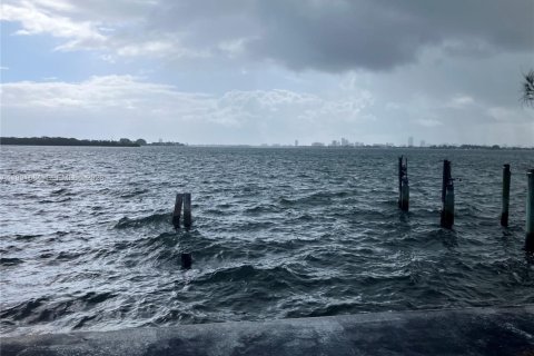 Terreno en venta en Miami, Florida № 2055322 - foto 2