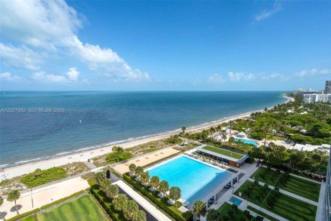 Condo in Key Biscayne, Florida, 5 bedrooms  № 2244008 - photo 13