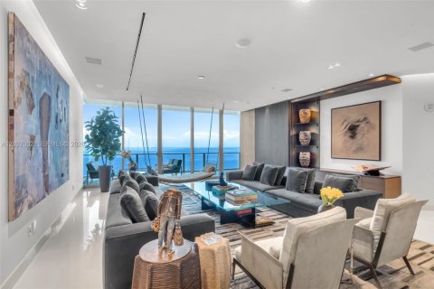 Condo in Key Biscayne, Florida, 5 bedrooms  № 2244008 - photo 6