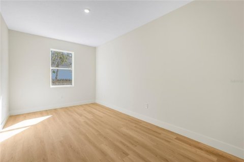 Villa ou maison à louer à Palm Bay, Floride: 4 chambres, 201.69 m2 № 2384415 - photo 17
