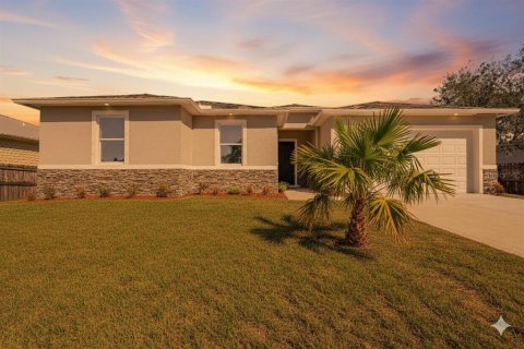 Villa ou maison à louer à Palm Bay, Floride: 4 chambres, 201.69 m2 № 2384415 - photo 2