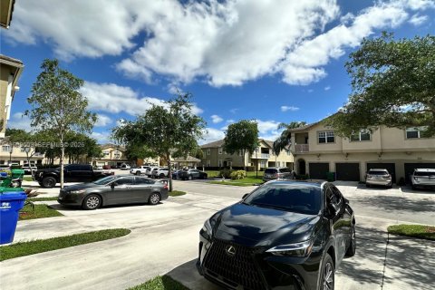 Adosado en venta en Miramar, Florida, 3 dormitorios, 181.53 m2 № 2064654 - foto 28