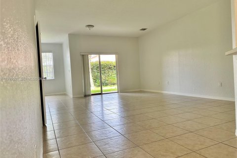 Adosado en venta en Miramar, Florida, 3 dormitorios, 181.53 m2 № 2064654 - foto 8