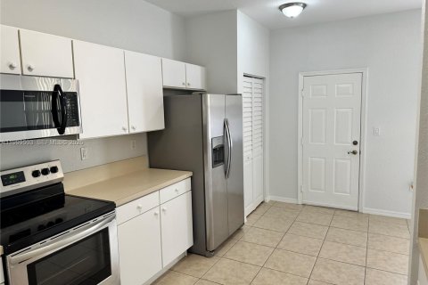 Adosado en venta en Miramar, Florida, 3 dormitorios, 181.53 m2 № 2064654 - foto 11