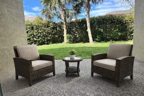 Adosado en venta en Miramar, Florida, 3 dormitorios, 181.53 m2 № 2064654 - foto 25