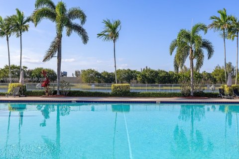 Adosado en venta en Miramar, Florida, 3 dormitorios, 181.53 m2 № 2064654 - foto 30